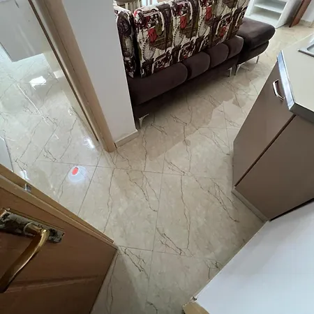 Iona 1 Daire Golem (Tirana)