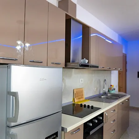 Iona 1 Apartment *
